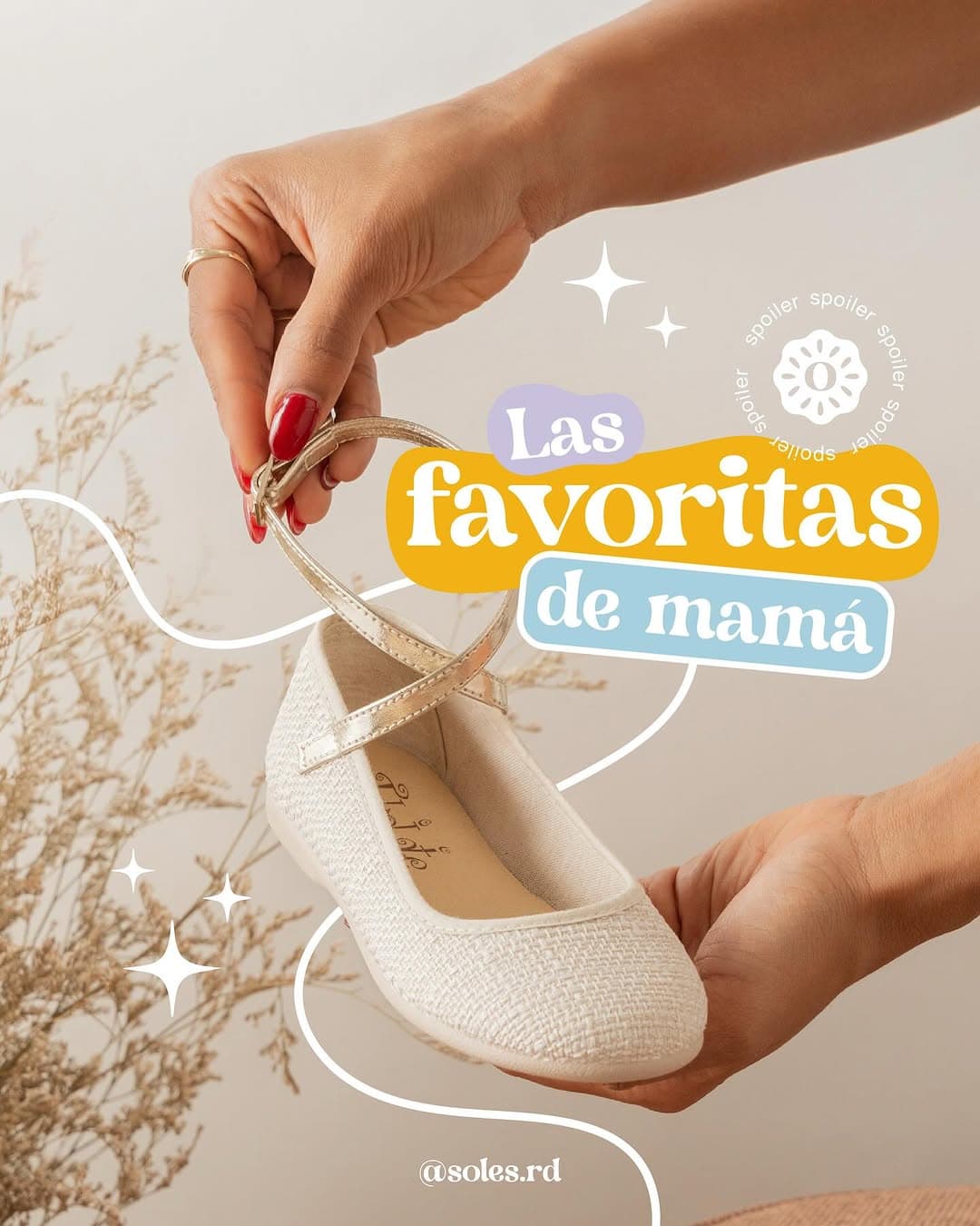 Bailarina de rafia con pulsera